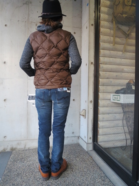 年内ギリの最終入荷。。。Crescent Down Works フル別注DOWN VEST!★!_d0152280_720295.jpg