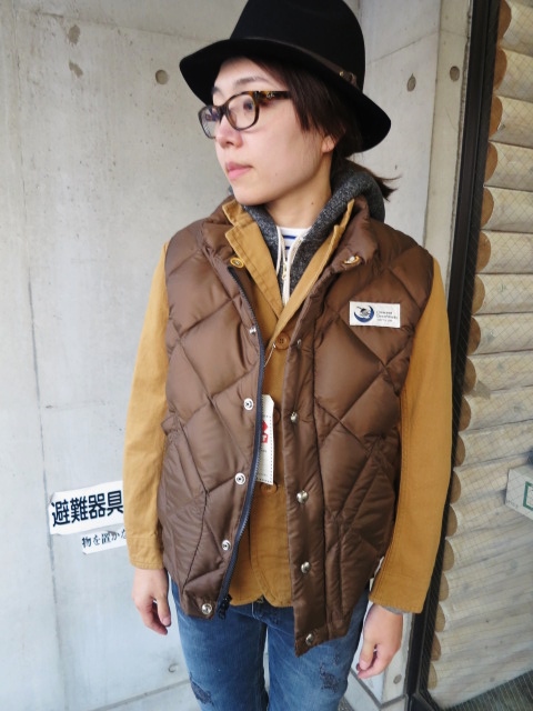 年内ギリの最終入荷。。。Crescent Down Works フル別注DOWN VEST!★!_d0152280_7203240.jpg
