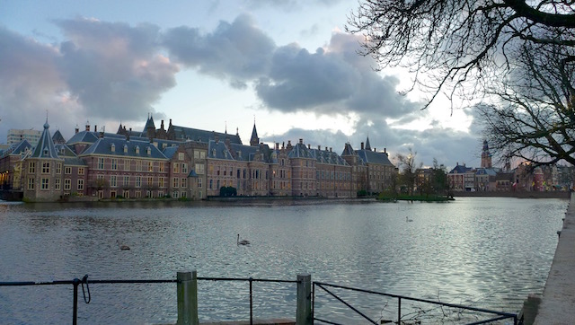 ハーグ, Binnenhof（ビネンホフ）_c0197980_354920.jpg