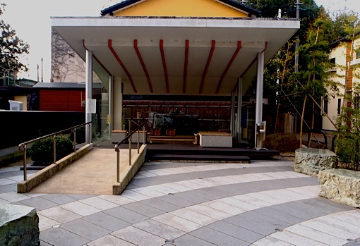d0329286_173620100.jpg
