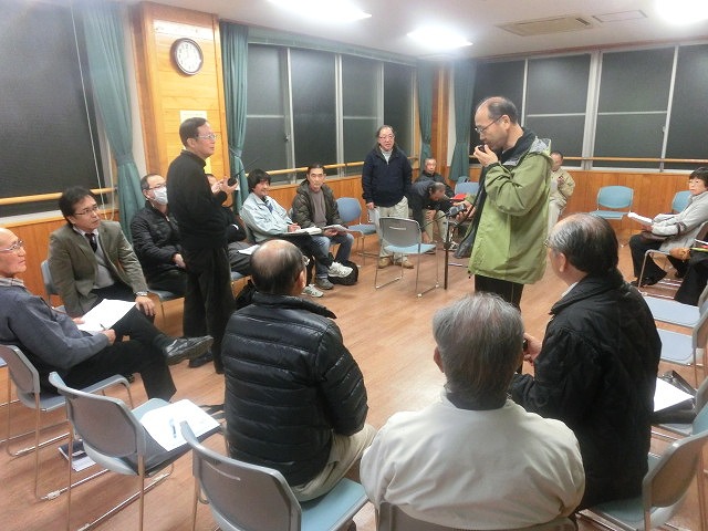 12月6日の吉原高校避難所開設・運営訓練に向けた最後の委員会全体会_f0141310_7342719.jpg