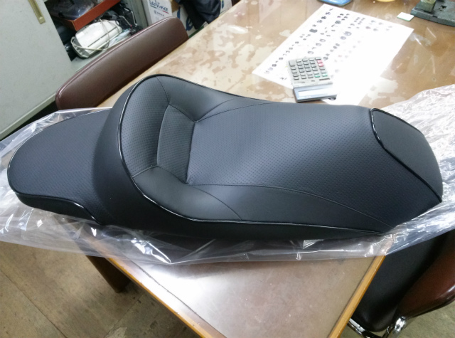 新型PCXのバイクザシートに背もたれ追加加工_e0114857_21323059.jpg