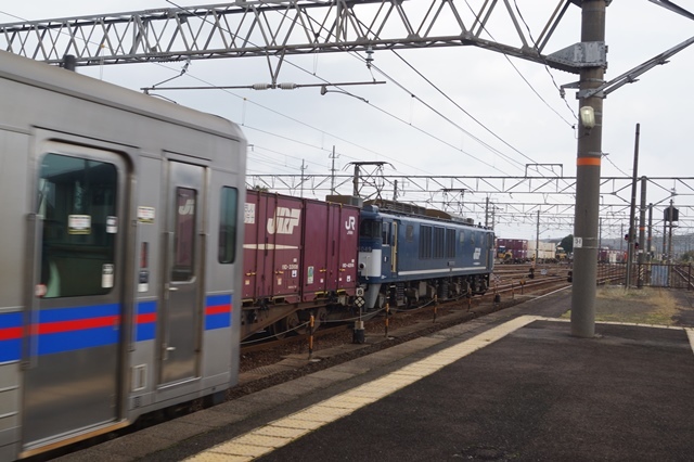 伯耆大山駅の貨物列車、伯備線の貨物列車の写真、頑張れ安倍総理地方創生とTPP_d0181492_17544912.jpg