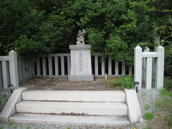 鍬渓神社（くわたにじんじゃ、小野市）_d0287413_065569.jpg