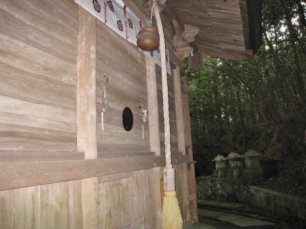 鍬渓神社（くわたにじんじゃ、小野市）_d0287413_084416.jpg