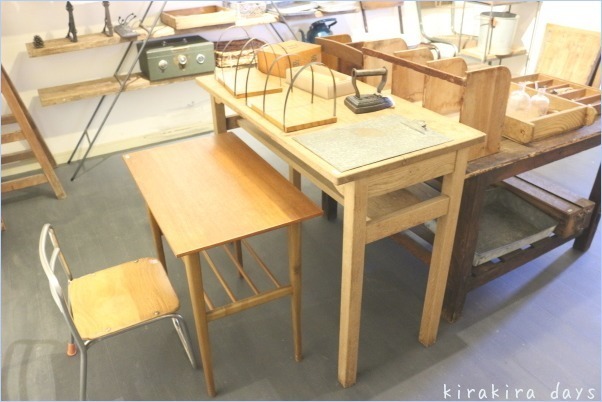 古道具の「ビアンコノニカイ」さん_f0354014_19475255.jpg