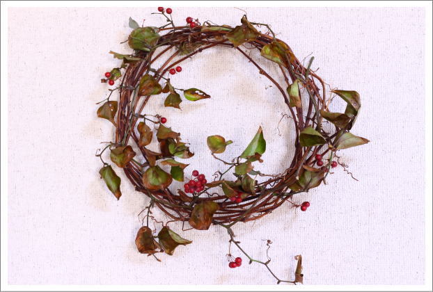 サルトリイバラのリース なないろ模様