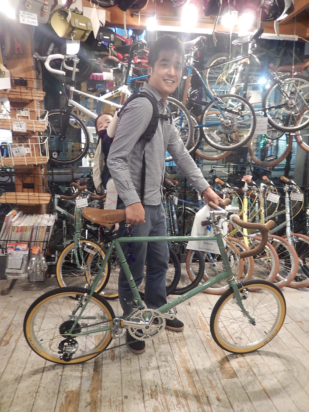 12月5日 渋谷 原宿 の自転車屋 FLAME bike前です_e0188759_19513431.jpg