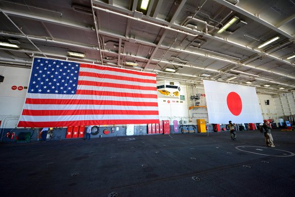 トランプ勝利で在日米軍は・・・_e0158925_22352360.jpg