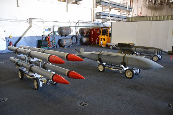 空母「ロナルド・レーガン」一般公開その5_e0158925_22463246.jpg