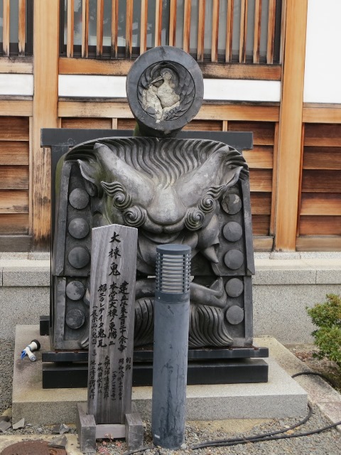 e0017051_2227216.jpg