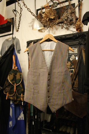 2015 OCT ヨーロッパ後記２９（入荷　3ピース、2ピース　スーツ　APC、VINTAGE）_f0180307_03191410.jpg