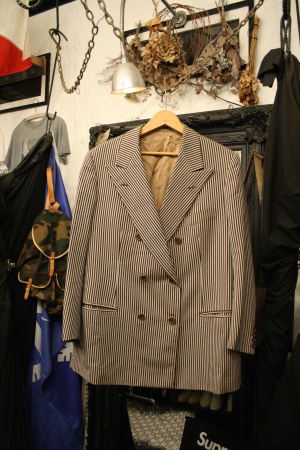 2015 OCT ヨーロッパ後記２９（入荷　3ピース、2ピース　スーツ　APC、VINTAGE）_f0180307_03192250.jpg