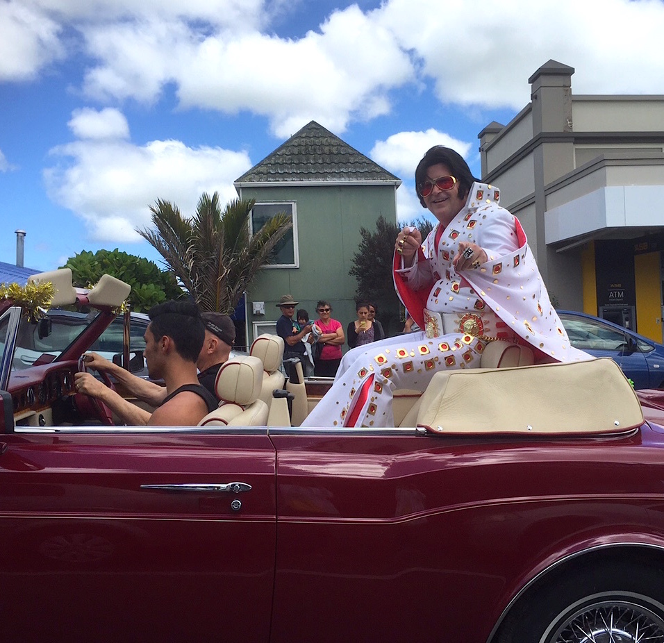 田舎のクリスマス・パレード／ Christmas Parade at Helensville_e0310424_11305175.jpg