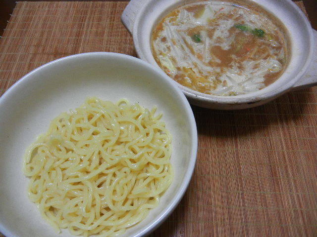 つけ麺の達人濃厚豚骨醤油_e0028505_00491898.jpg