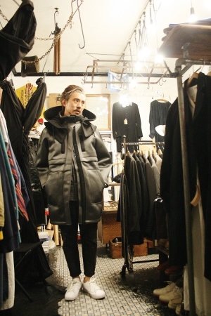 2015 OCT ヨーロッパ後記３１（入荷　レディース　メンズ　ALEXANDER WANG×H&M）_f0180307_04122586.jpg
