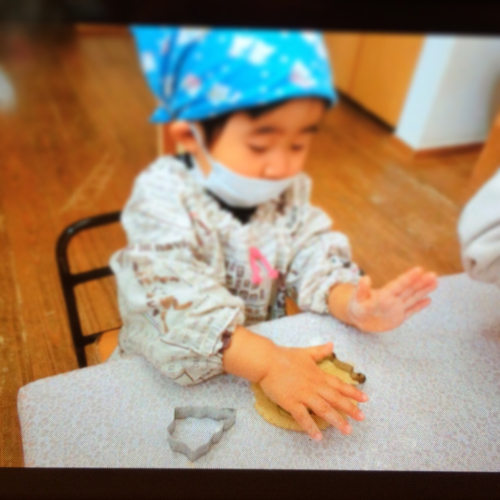 12月9日の給食 クッキー作りをしました♪_c0293682_16554551.jpg