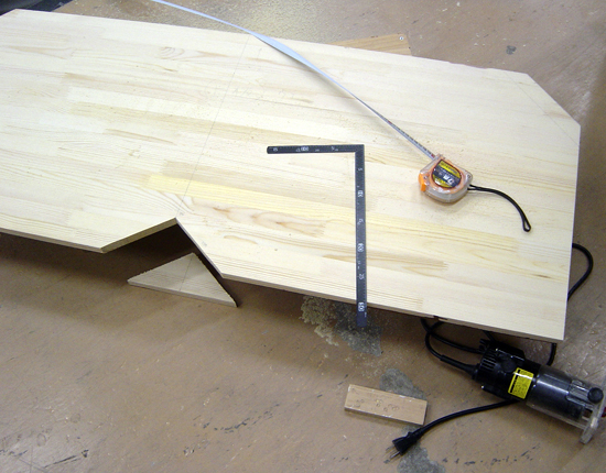 テレビボードのDIY作業風景_d0351435_17513767.jpg
