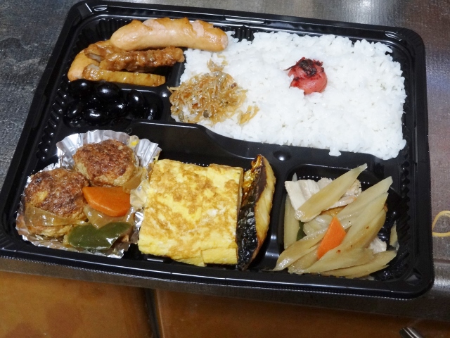 ひさしぶりに姉からお弁当！_b0181748_1344163.jpg