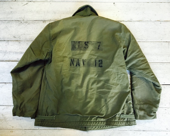 昨日の続き VINTAGE \"U.S.NAVY\" A-2 DECK JACKET W/STENCIL_c0177238_17445021.jpg