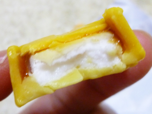 チロルチョコ 焼プリンモンブランと北海道かぼちゃのプリン_c0152767_21314938.jpg