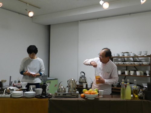 〜12/20(日)【両室】遠藤裕人・愛 陶展 明日12日までcafeえんどうOPEN!_f0106896_18434680.jpg