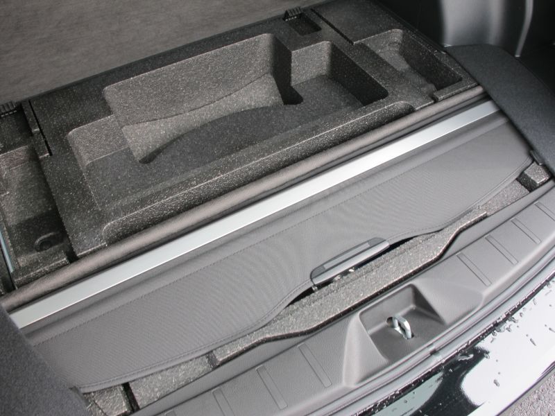 フォレスターの直噴ターボで航空機メーカーのDNAを体感_f0076731_22512554.jpg