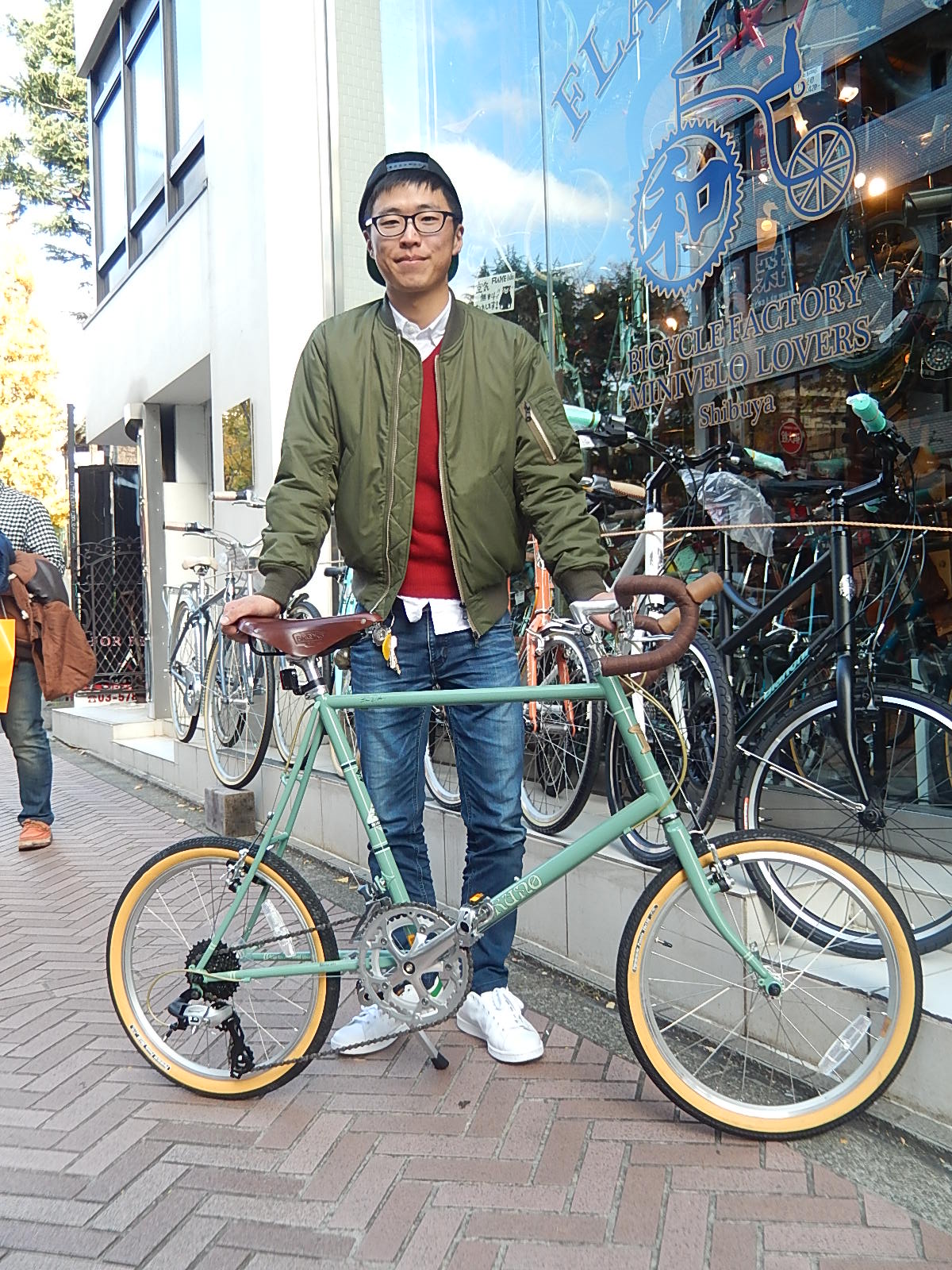 12月12日　渋谷　原宿　の自転車屋　FLAME bike前です_e0188759_1765551.jpg
