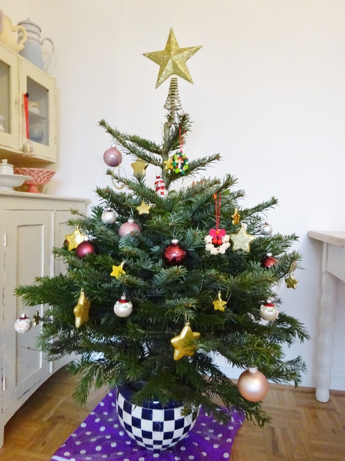 クリスマスツリーの飾りつけ ドイツより 素敵なものに囲まれて クリスマスツリーの飾りつけ ドイツより 素敵なものに囲まれて