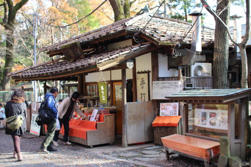 深大寺にお散歩に&不明の送り主判明!_c0090198_1911783.jpg