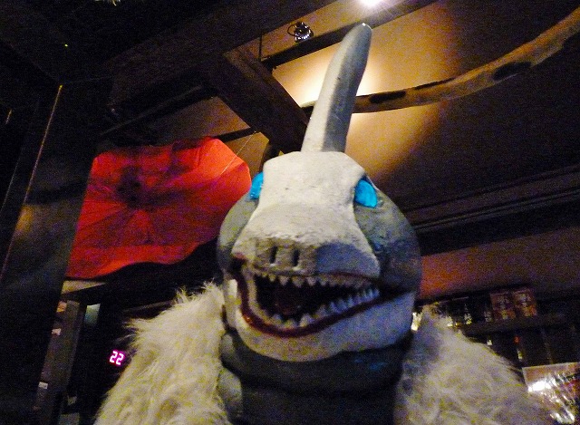 帰ってきた怪獣酒場 雪女怪獣スノーゴン♪_b0166128_17381342.jpg