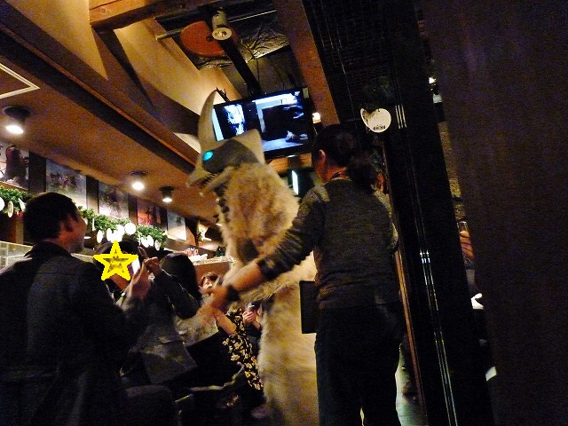 帰ってきた怪獣酒場 雪女怪獣スノーゴン♪_b0166128_1814407.jpg
