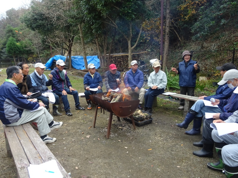 うみべの森を育てる会 & みさき里山クラブの共同打ち合わせ会 in うみべの森_c0108460_18385769.jpg