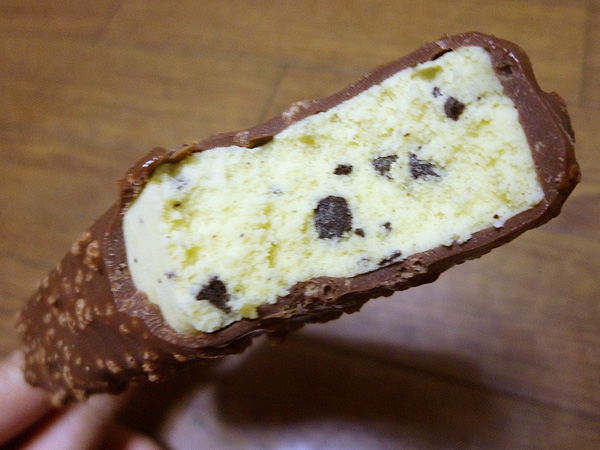 CRUNKY バナナ&クッキー@ロッテ_c0152767_19225719.jpg