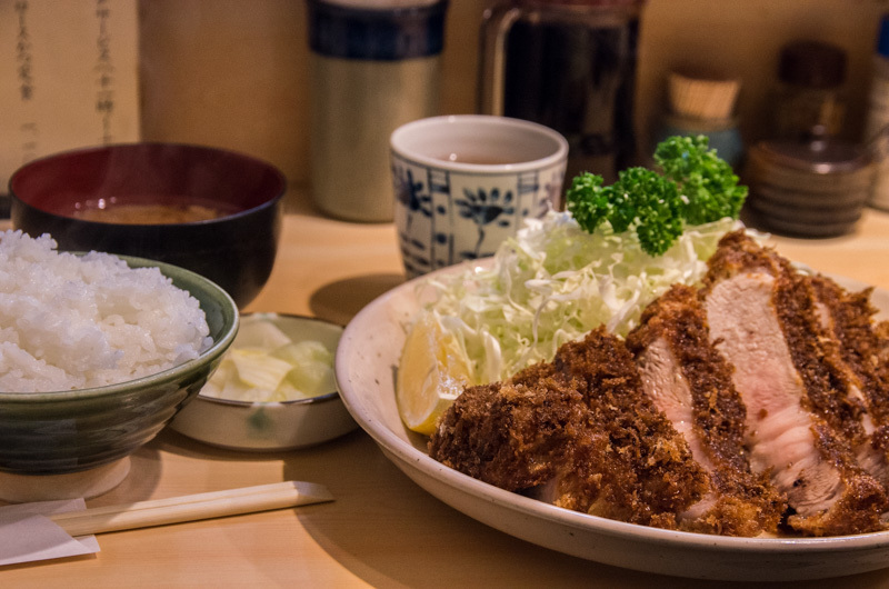 ロースかつ定食のコスパは半端ない！「丸一」_d0347281_15001605.jpg