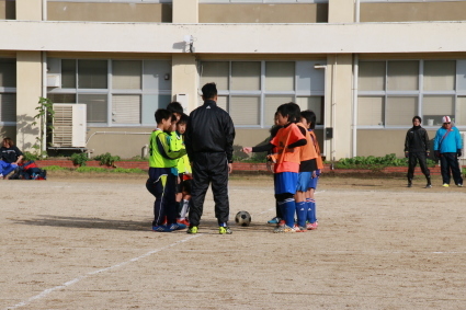12 13 緑丘サッカー少年団練習試合 日出サッカースポーツ少年団