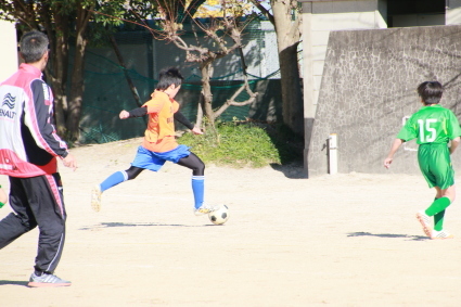 12 13 緑丘サッカー少年団練習試合 日出サッカースポーツ少年団