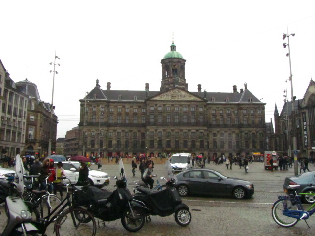 a0100706_3205423.jpg