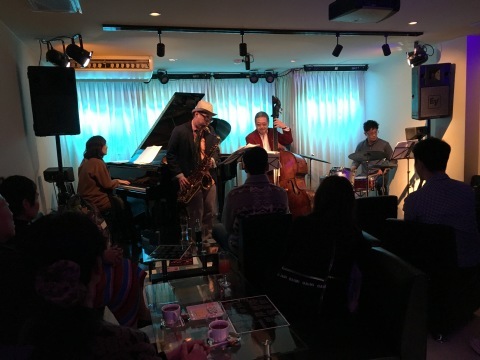 Jazzlive comin 広島 本日月曜日のライブ！_b0115606_10440040.jpeg