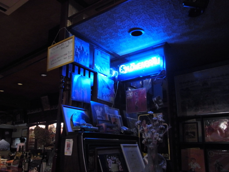 d0326610_03335850.jpg