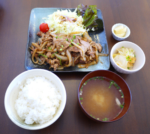 しょうが焼き定食　【茅ヶ崎　キッチン銀河】_b0153224_23245734.jpg