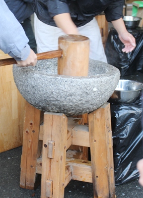 おもちつき_d0249193_1028724.jpg