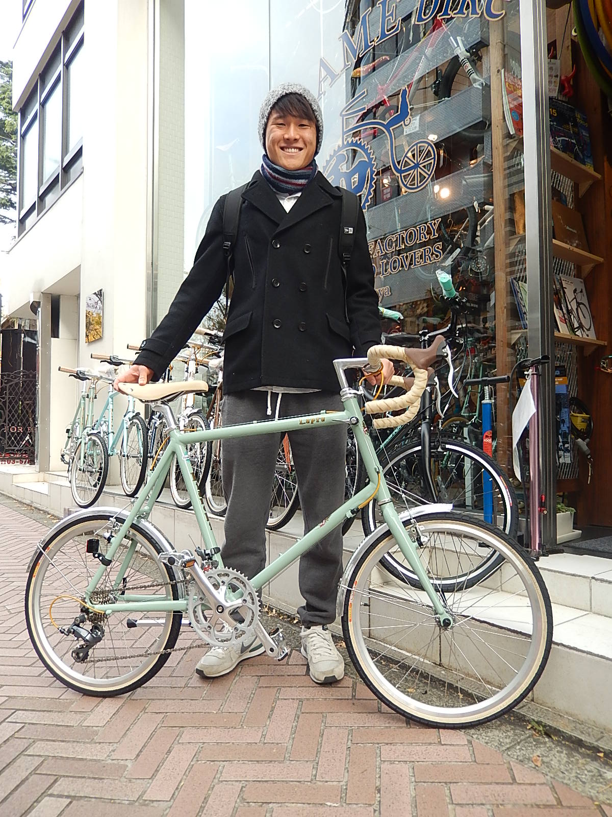 12月15日　渋谷　原宿　の自転車屋　FLAME bike前です_e0188759_15392047.jpg