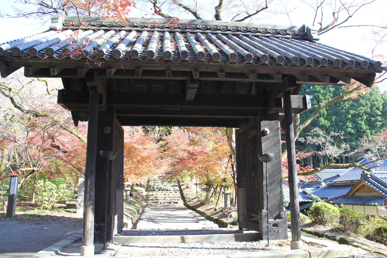 秋月散策　（１）　眼鏡橋、杉の馬場、黒門、垂裕神社_c0011649_19521825.jpg