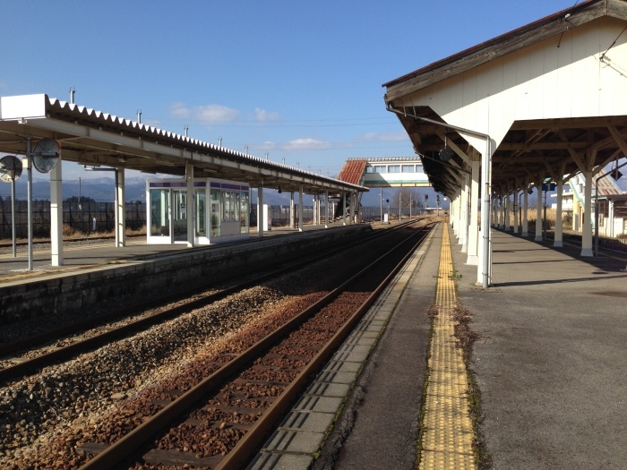 山形鉄道フラワー長井線今泉駅~ひたすら静かな時間。_a0334793_20444961.jpg