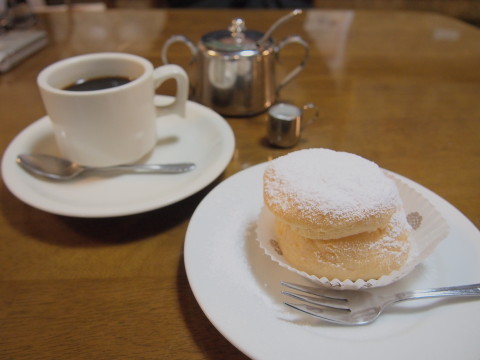 シュークリーム:名曲&珈琲ひまわり(弘前市)_b0147224_21452790.jpg