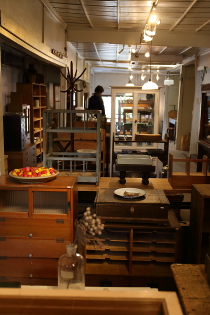 真岡 仁平古家具店 ~古家具使いはセンスが大切~_e0227942_23484047.jpg