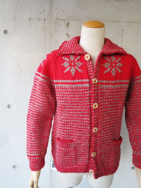 奇跡的な最終の入荷です。。。INVERALLAN のSNOW FLAKE (別注・RED色)!♪!_d0152280_2204243.jpg