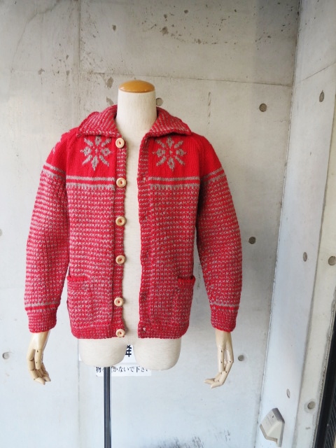 奇跡的な最終の入荷です。。。INVERALLAN のSNOW FLAKE (別注・RED色)!♪!_d0152280_221517.jpg
