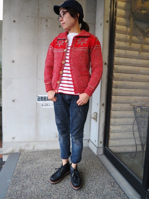奇跡的な最終の入荷です。。。INVERALLAN のSNOW FLAKE (別注・RED色)!♪!_d0152280_22242578.jpg